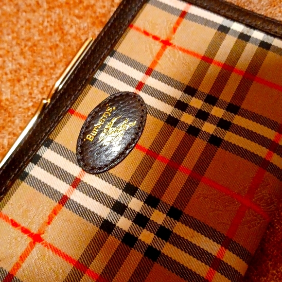 Large Vintage Burberry Check Gold-Clasp Wallet/ Clutch - Picture 1 of 7